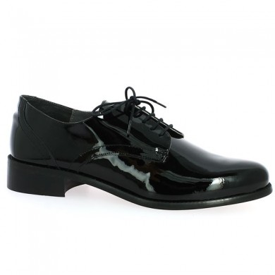 black patent derby large size woman, profile view