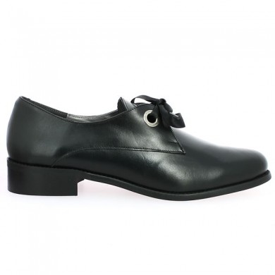 derbies large size woman laces smooth black leather, side view