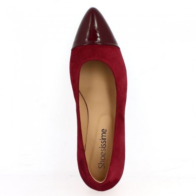 Bordeaux patent toe pumps, large size, top view