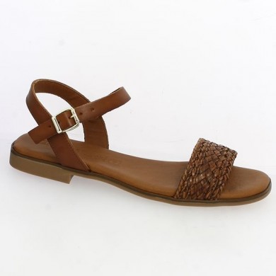 large size flat sandal with camel leather, profile view