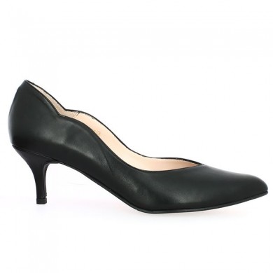 black heels small pointed heel big size, side view