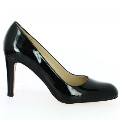 black patent heels large size woman round toe, side view