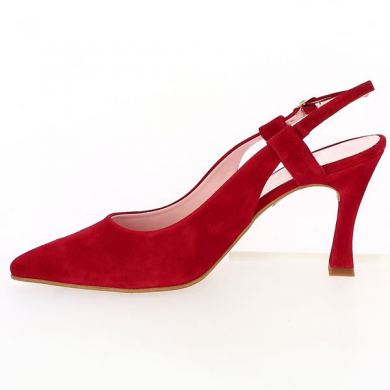 red heel open to the heel big size woman, interior view