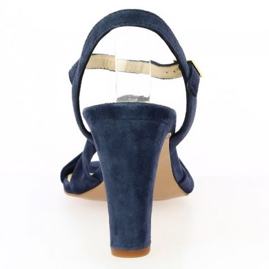 blue velvet woman heel, details view