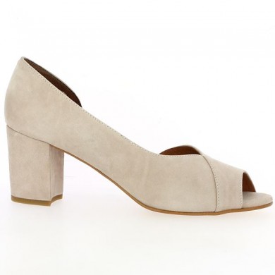 open toe pumps in pale pink, large size, side view