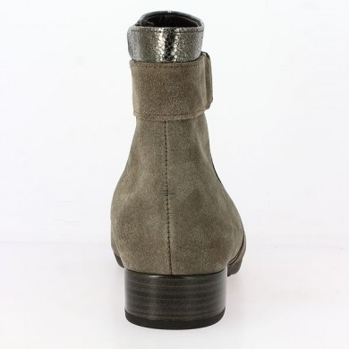 gabor taupe nubuck boots large round toe, heel view