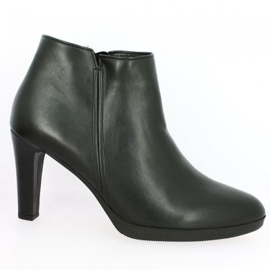 Gabor black leather platform heel boot 8, 8.5, 9, 9.5, profile view