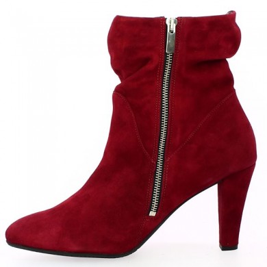 crumpled red velvet ankle boots, large size, inside view