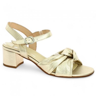 gold sandal heel large size woman, profile view