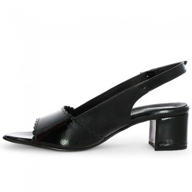 Shoesissime large Italian black patent heels, inside view