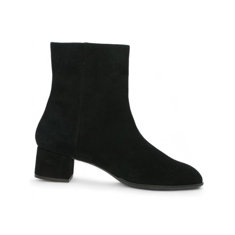 Elegant black boots discount