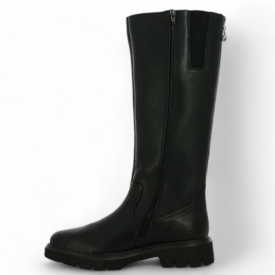 Remonte women's tall boot with adjustable calf and chunky sole, interior view