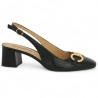 escarpin sling back grande pointure noir bijoux doré Shoesissime, vue coté