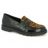 Mocassin en cuir vernis noir avec dessus léopard grande pointure femme 42 43 44 45 Shoesissime, vue profil