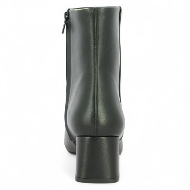 Naomi - Elegant simple boot in black leather - Large heels - Shoesissime