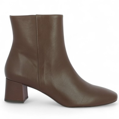 bottines à talon marron cuir femme grande pointure Shoesissime, vue coté