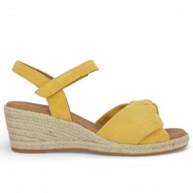 82.712.33 Sandale velours jaune talon compensé grande pointure Gabor Shoesissime, vue coté