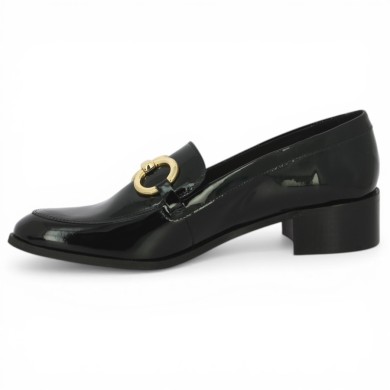 mocassin chic femme grande taille vernis noir et chaine dorée Shoesissime, vue intérieure