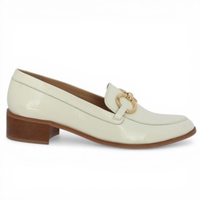 Aurore - Ecru flat shoes with gold chain - Moccasin grande taille - Shoesissime