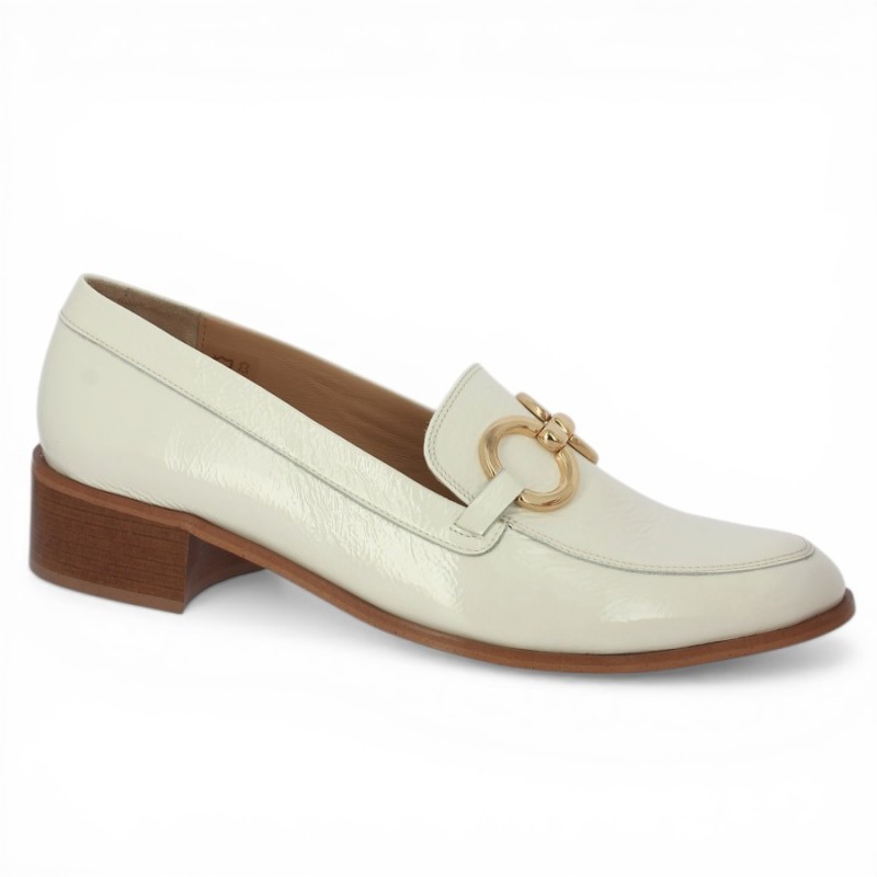 Aurore - Ecru flat shoes with gold chain - Moccasin grande taille - Shoesissime
