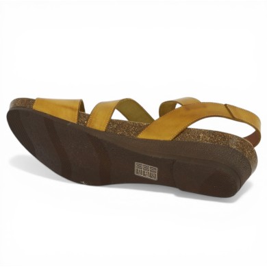 Joannie - Sandale femme réglable cuir jaune - Nu-pieds Xapatan 42, 43, 44, 45 - Shoesissime