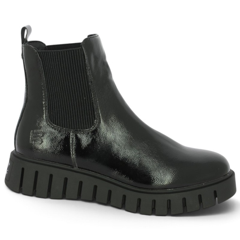 Boots femme vernis noire grosse semelle crantée 42, 43, 44 Shoesissime, vue profil