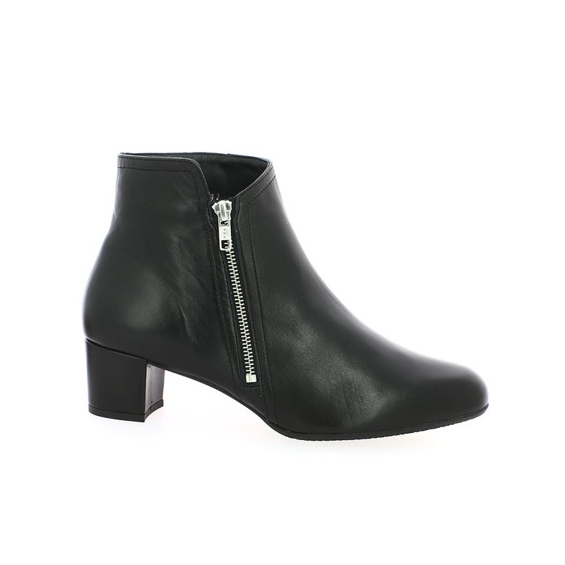 Shoesissime small heel black leather boots large size, profile view