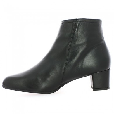 small heel black leather boots 42, 43, 44, 45, interior view