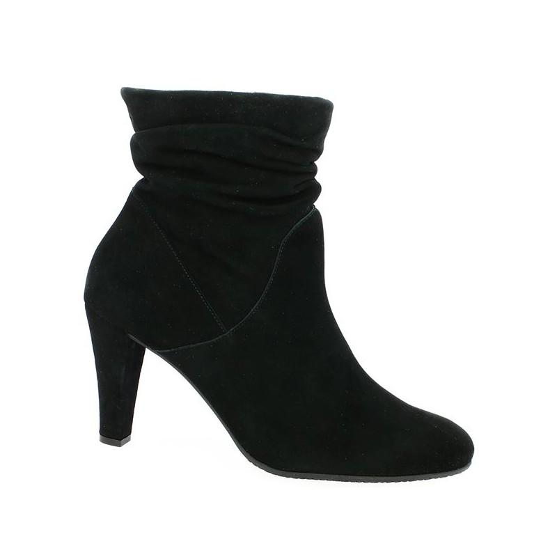 Black velvet high heel boots large size, profile view